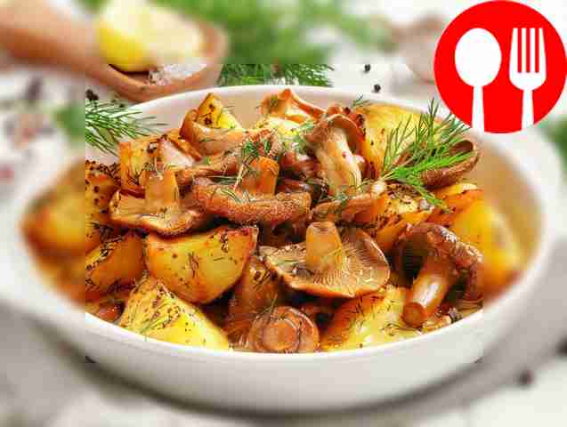 Appetizing potatoes with chanterelles
