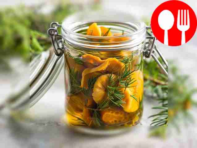 Crispy pickled chanterelles