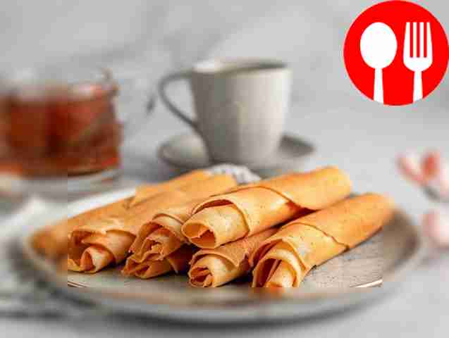 Хрустящие вафли на сковороде Crispy waffles in a frying pan