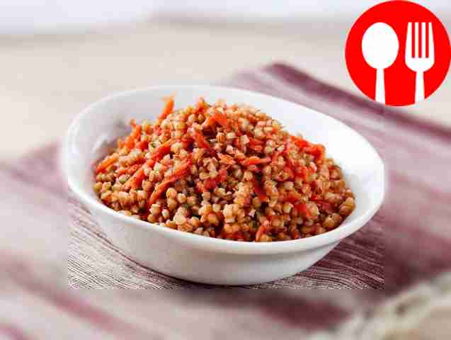 Классическая гречневая каша в томатном соусе