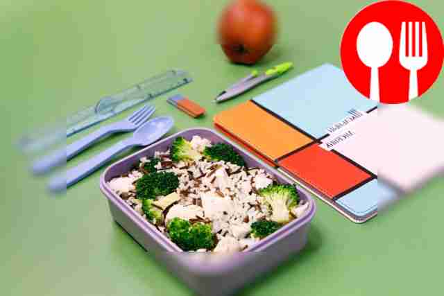 Boiled breast with rice and vegetables