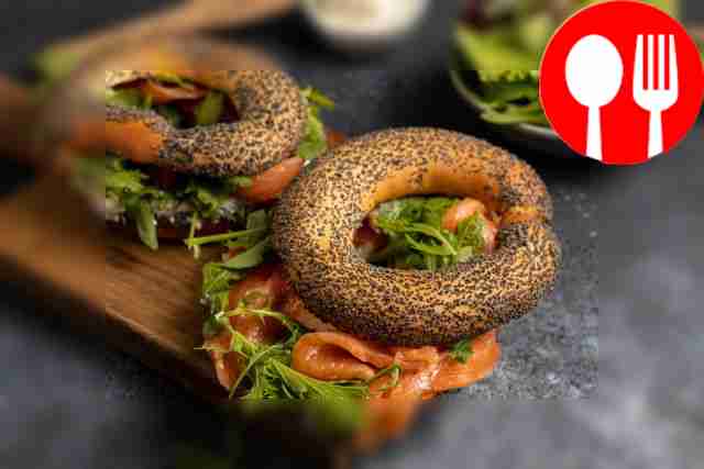 Bagel with lightly salted salmon and cream cheese