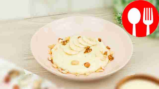 Milk semolina porridge in a slow cooker