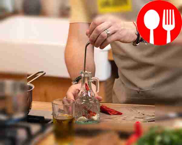 Place chopped pepper, garlic cloves and...