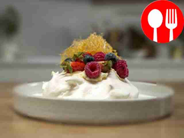 “Anna Pavlova” with custard