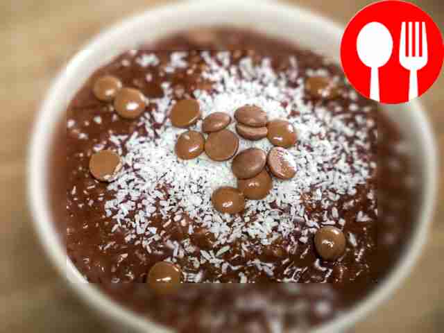 Chocolate rice porridge champorado