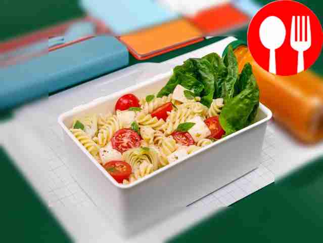 Italian salad with pasta