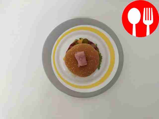 Домашние гамбургеры с ветчиной