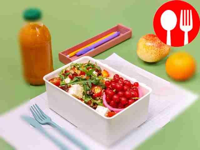 Salad with bulgur, quinoa and feta cheese