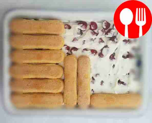 Place a layer of cream on top of the biscuit,...