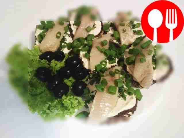 Нежная селедка с хлебцами