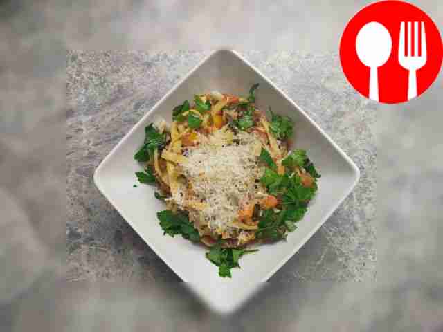 Hearty minestrone with noodles