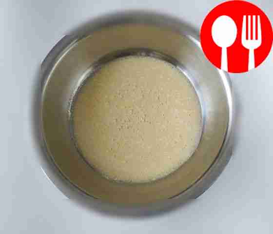 Когда манка набухнет, смешайте её с содой и...