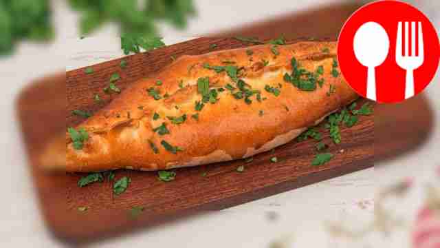 Pie with salted mushrooms