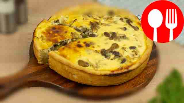 Pie with cabbage and mushrooms