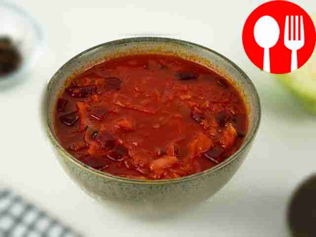 Beetroot soup with cabbage