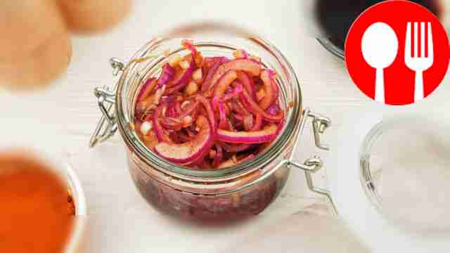 Лук, маринованный в соевом соусе