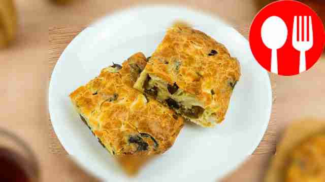 Jellied pie with cabbage and mushrooms