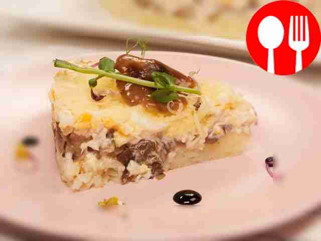 Салат с курицей и маринованными грибами