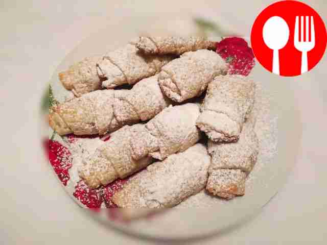 Before serving, decorate the bagels with...