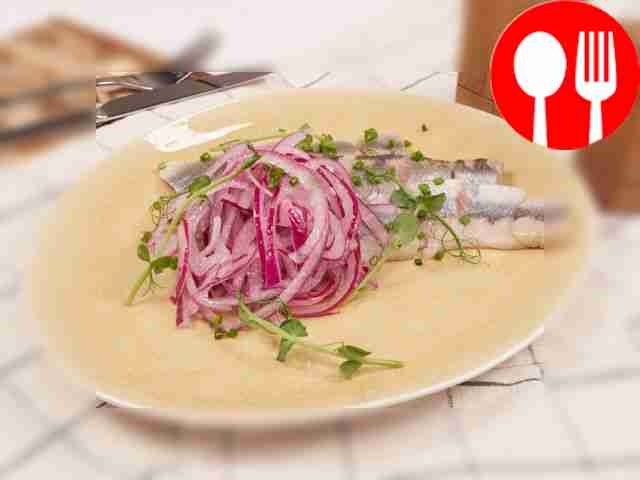 Homemade pickled red onions