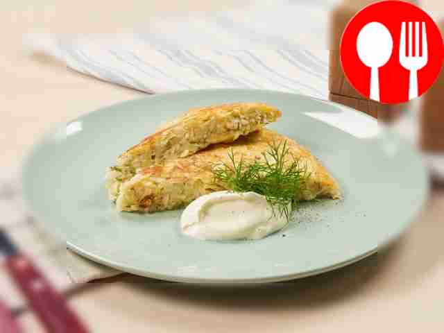 Pie with cabbage and cheese