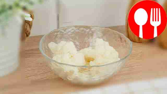 Pickled cauliflower with vinegar