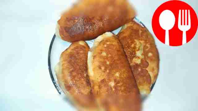 Tender belyashi with minced chicken