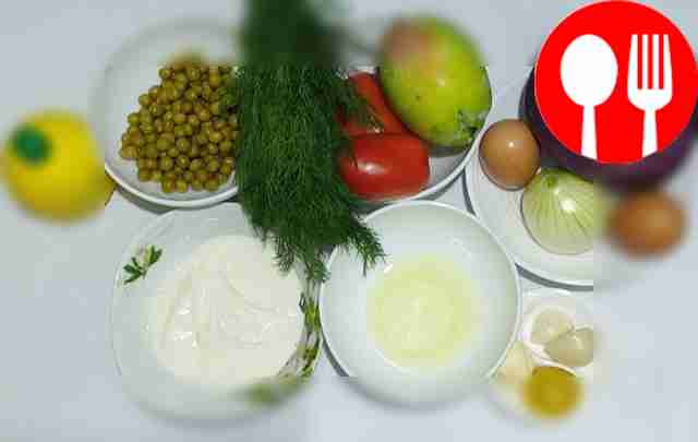 Если кожура баклажана толстая, её следует...