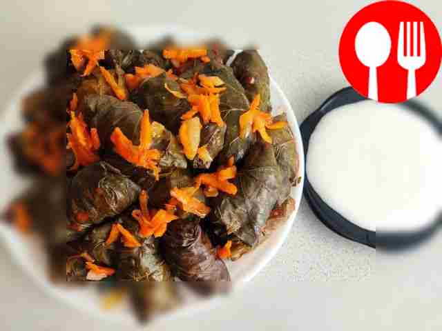 Сочная долма с виноградными листьями