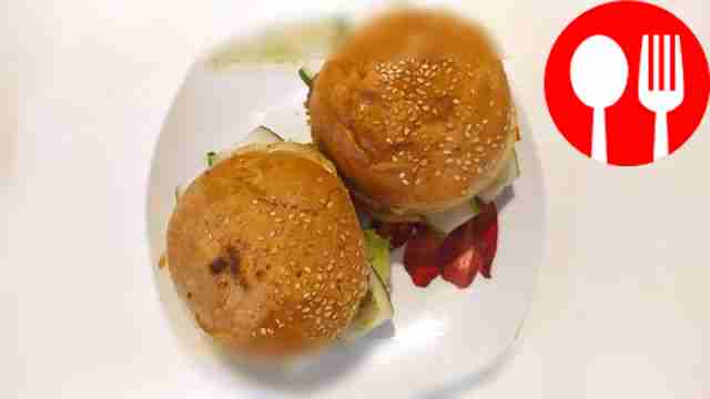 Пышный гамбургер с курицей