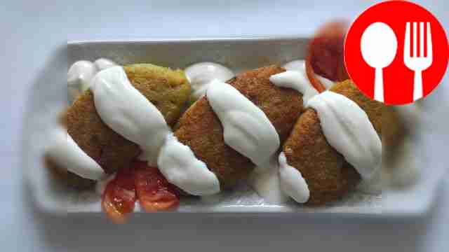 Serve the sorcerers with sour cream and fresh tomatoes.