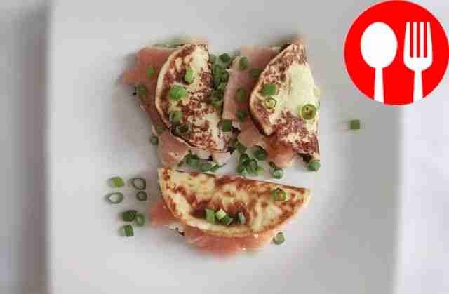 Hearty zucchini pancakes with salmon