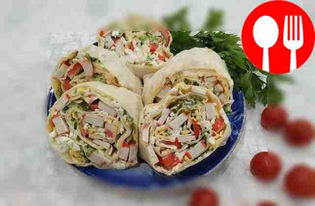 Мозаичный рулет из лаваша с крабовыми палочками