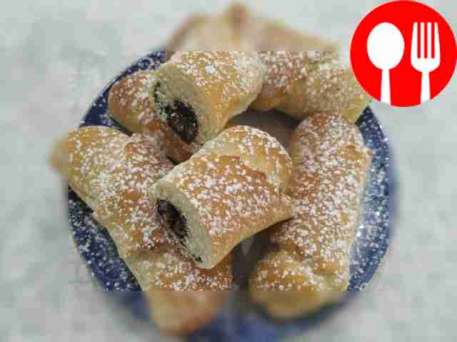 Орехово-маковые рогалики по-домашнему