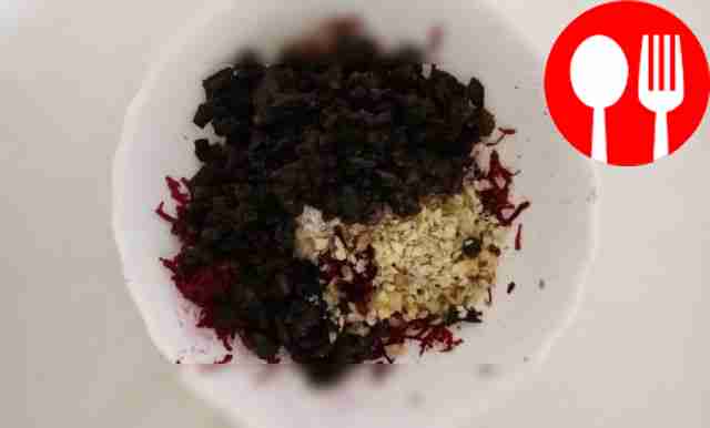 Combine all the ingredients in the salad -...