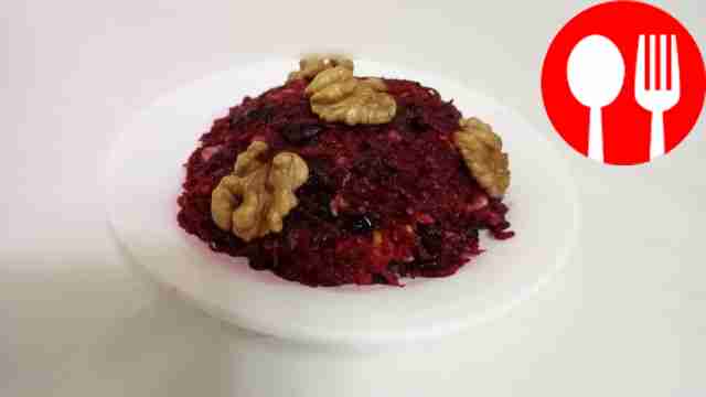 Place the salad in an even mound on a plate....