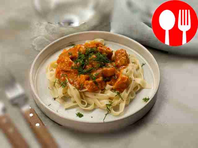 Гуляш с томатным соусом