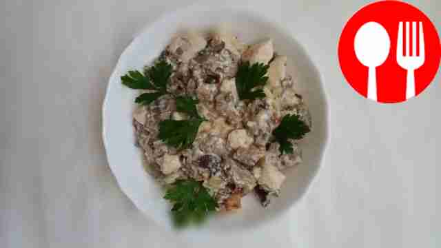 Tender oyster mushrooms with chicken breast