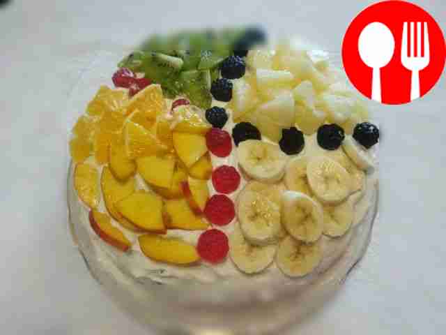 Original ice cream cake with fruits