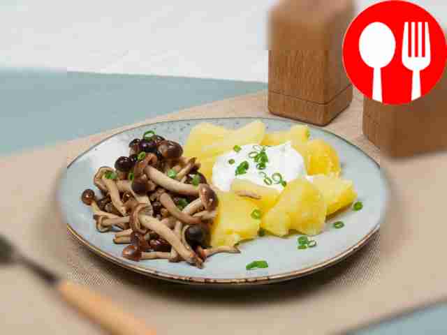 Spicy pickled mushrooms