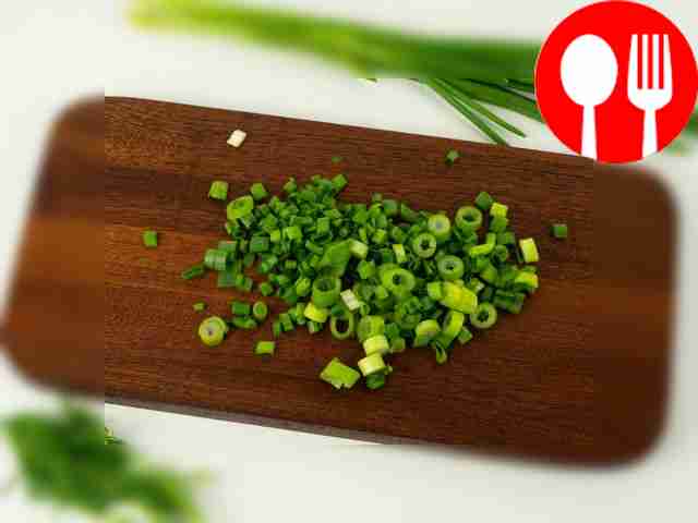 Chop the green onions and dill.