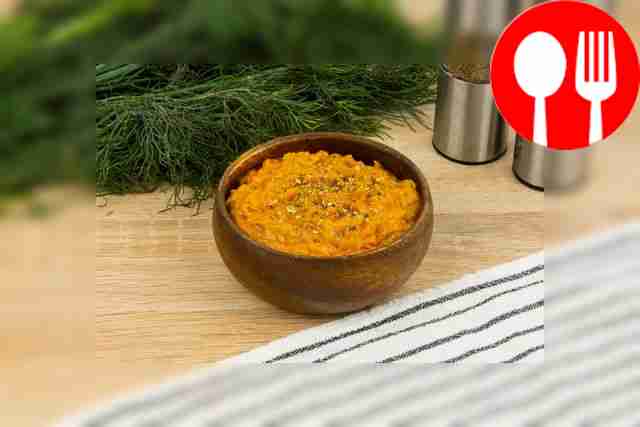 Onion sauce with mustard