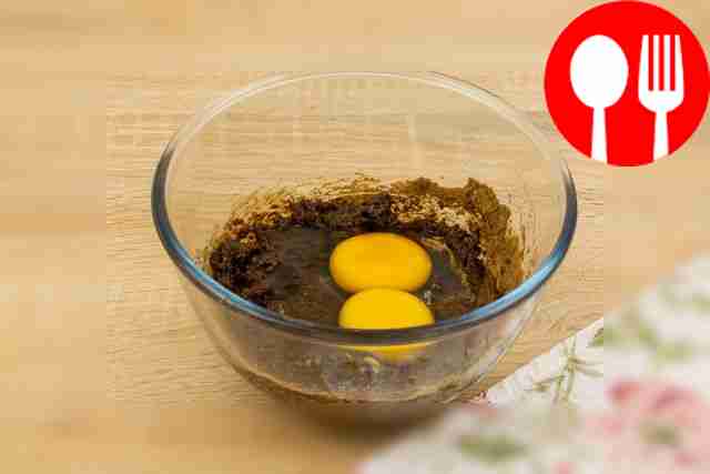 Add two chicken eggs and mix thoroughly.