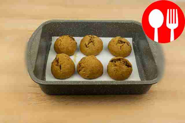 Bake the gingerbread cookies for 20-25 minutes...