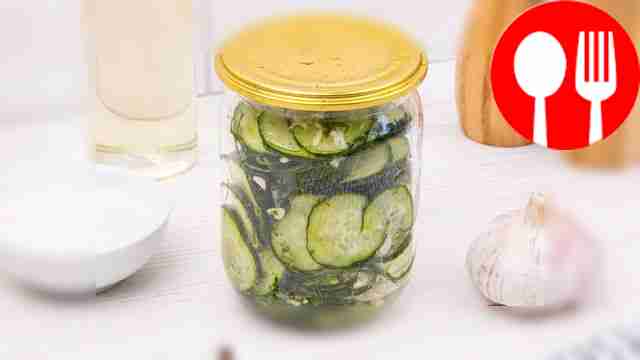 Салат из огурцов с укропом на зиму