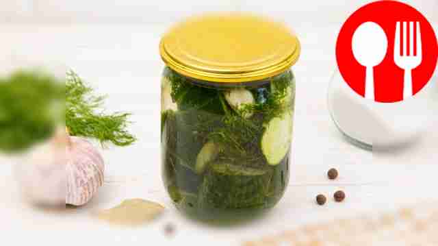 Соленые огурцы с укропом
