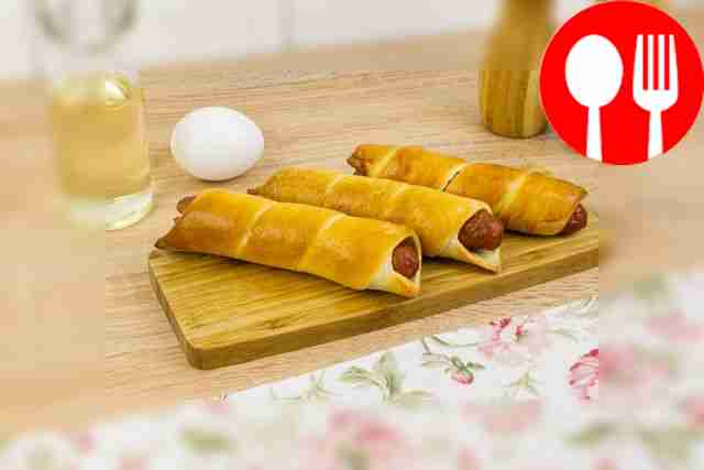 Хот-доги в спиральках из теста