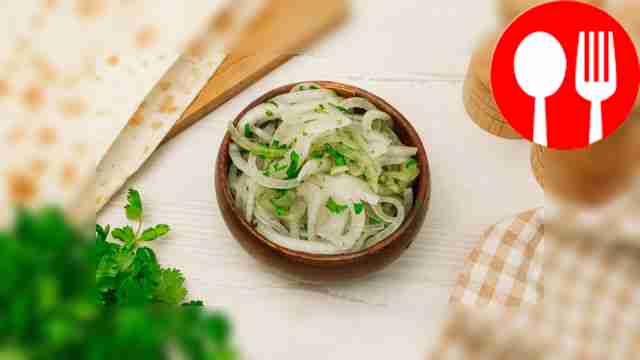 Caucasian-style pickled onions
