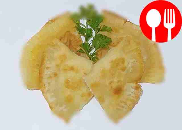 Аппетитные чебуреки с сыром